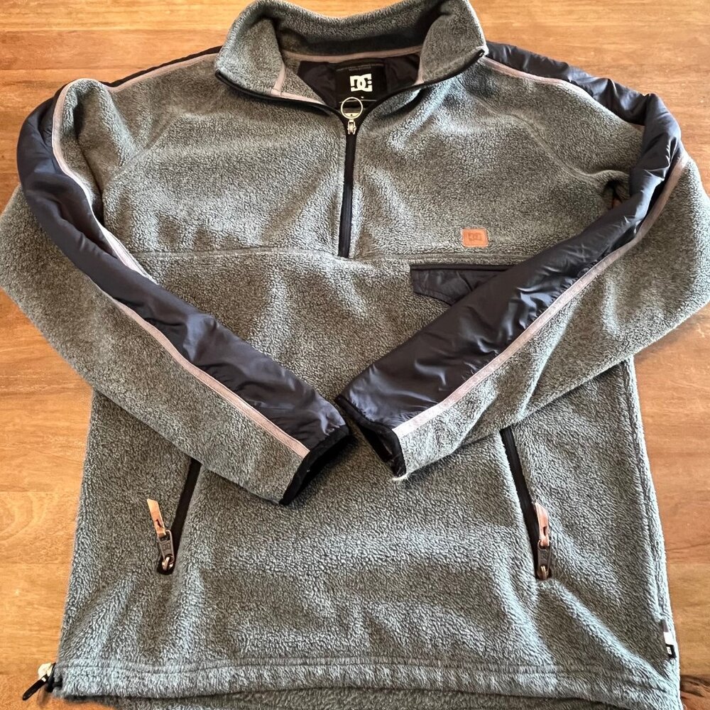 DC Shoes Co Resistance Series Mens 1/4 Zip Fleece Jacket Size Medium Grey/Black